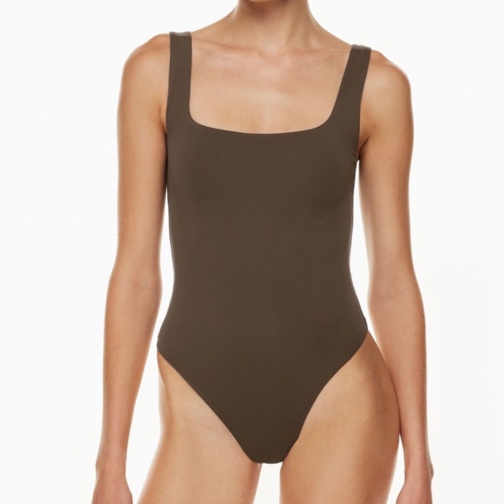 Original Aritzia Contour Squareneck Bodysuit